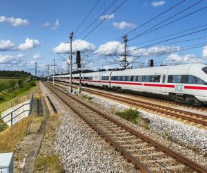 Schienenverkehr: Deutsche Bahn wird immer unpünktlicher und macht Milliardenverluste